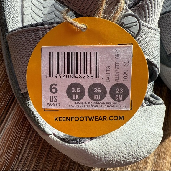 Keen Women's Bali Slide Sandal with Cross Strap Design and Cushioned Sole - Picture 17 of 17